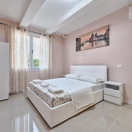 Venezia House 民宿 梅斯特雷
