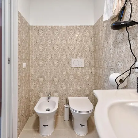 Venezia House *